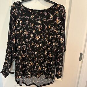 Long sleeve shirt.  Very soft.